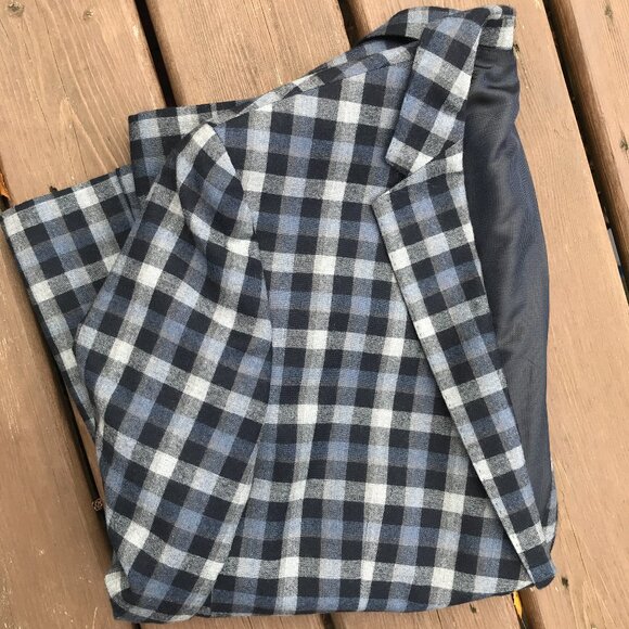 Blue & Grey Check Hugo Boss Wool Blazer - Picture 5 of 16